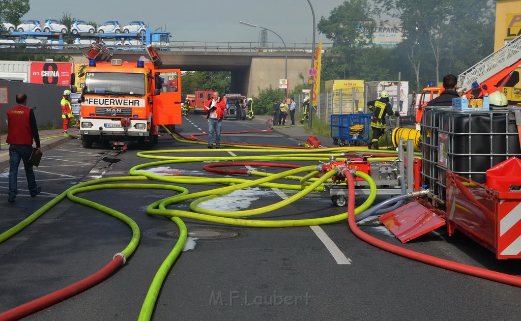 Grossfeuer Poco Lager Koeln Porz Gremberghoven Hansestr P732.jpg - Miklos Laubert